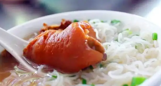 河源猪脚粉，吃的是万绿湖味道！